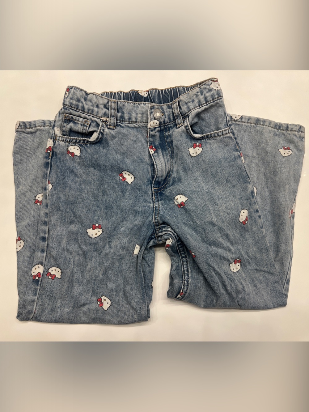 H&M Light Blue Denim Jeans with Red Bow Hello Kitty Print